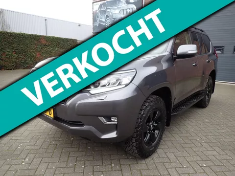 Toyota Land Cruiser 2.8 D-4D-F Challenger Window Van